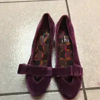 在飛比找Yahoo!奇摩拍賣優惠-絲絨紫iKi2 鞋5成新$200