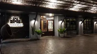 曼谷黑色城堡飯店Castle Black Bangkok