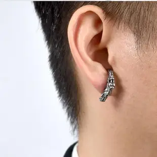 【玖飾時尚】男生耳環 立體霸氣狂獅鋼耳針(耳針耳環)