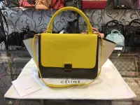 在飛比找Yahoo!奇摩拍賣優惠-女人街國際精品"CELINE 經典款 trapeze 黃色 