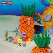 SpongeBob SquarePants Series Building Blocks Krusty Krab Pineapple House