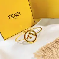 在飛比找Yahoo!奇摩拍賣優惠-YOYO免運~FENDI 芬迪 手鐲 字母F光面手鐲 女生簡