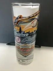 RARE VINTAGE HARD ROCK CAFE YANKEE STADIUM STORE EXCLUSIVE 4" TALL SHOT GLASS