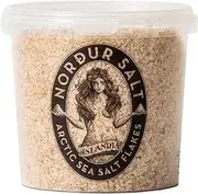 [The Salt Box] Nordur Arctic Sea Salt Flakes - Gourmet Smoked Sea Salt For Meat, Seafood, Vegetables & Finishing- 850g Single Bucket - White Flakes with Smoky Hue - Smoked Flavor