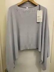 Lululemon Forward Flow Cape NWT SIFO/ALPW Silver Fox Alpine White Poncho Wrap
