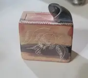 VINTAGE COBRA SNAKE IN A BOX STONE MOTION TRICK BOX MADE IN KENYA, DECORATIVE