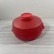 Tupperware Round Bagel Salad or Sub Sandwich Keeper w/Red Smidget New!