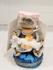 Steiff Circus Fat Lady 1989 - Limited Edition Collectible- No. 1940/5000 Germany