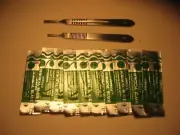 2 PCS SCALPEL HANDLE W 10 SURGICAL BLADES (7509)