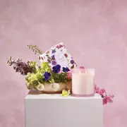 CIRCA Honeysuckle & Frangipani Candle 250ml