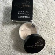 Avon ~ Smooth Minerals ~ Powder Foundation ~ Transparent Glow 0.12 Oz.