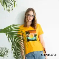 在飛比找momo購物網優惠-【GINKOO 俊克】夕陽插畫綁帶上衣