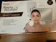 VIVITAR SIMPLY BEAUTIFUL CORDLESS LED LIGHT UP VANITY MIRROR TRI-FOLD MR-1100W