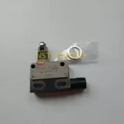 1PCS New D4E-1B10N Limit Switch D4E1B10N DC-12 0.5A/30V