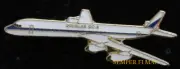 DC-8 HAT LAPEL HAT PIN UP US PILOT CREW DOUGLAS COMMERCIAL AIRPLANE AIRLINER