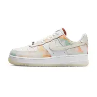 在飛比找momo購物網優惠-【NIKE 耐吉】Air Force 1 07 LX 女鞋 