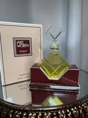 Miss Worth Worth extrait 15 ml. Vintage 1977. Sealed bottle.
