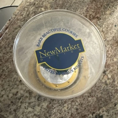 New Market - Bake Beautiful Cookies - Angel Cookie Press