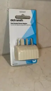Dual Socket Phone AdaptorConverts 605 telephone plug to RJ12 and 610 sockets -