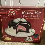 Betty Crocker Bake n Fill Cake Pan, New Unused 4 pc Set w Recipe Book & Box