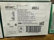 BOX OF 8 BRYANT 4901-I 3WAY SWITCH - L45