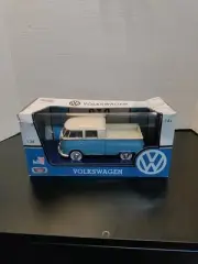 VOLKSWAGEN TYPE 2 (T1) DOUBLE CAB PICKUP TRUCK BLUE/CREAM 1/24 MOTORMAX 79343