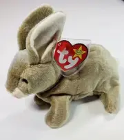Ty Beanie Babies “Nibbly” the Bunny/Rabbit 1999 New With Tags & Tag Protector