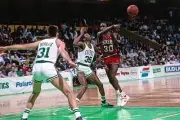 Vincent Askew Philadelphia 76ers passes the ball v Reggie Lewis Bo- Old Photo