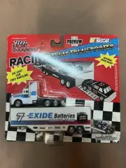 NIP 1995 Racing Champions Micro Team Transporter w/Car #7 Geoff Bodine