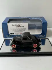 CLASSIC CARLECTABLES 1933 FORD V8 COUPE 100th ANNIVERSARY 1/43 SCALE.