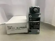 New Allen Bradley 802T-A5P Oil Tight Limit Switch 802TA5P Series.J