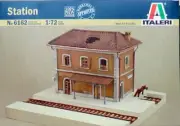 Italeri 1/72 (20mm) Train Station