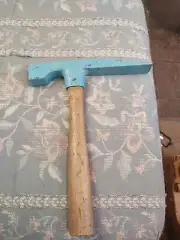 Vintage Vaughan 16 oz. brick Mason's Hammer