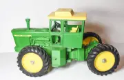 Ertl John Deere 7520 4x4 Articulated 1:16