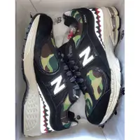 在飛比找蝦皮購物優惠-全新 BAPE x New Balance 2002R 黑色