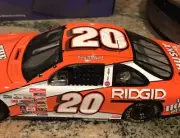 Tony Stewart #20 Home Depot 1999 Pontiac 1:18 Diecast Car Action Limited Edition
