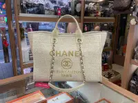 在飛比找Yahoo!奇摩拍賣優惠-☆最愛二手精品☆ CHANEL 香奈兒白色金蔥拼白皮革沙灘包