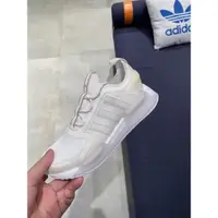 在飛比找蝦皮購物優惠-<Taiwan小鮮肉> ADIDAS NMD_V3 白 米白