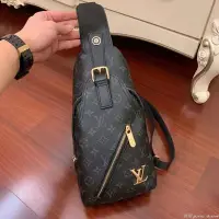 在飛比找Yahoo!奇摩拍賣優惠-‘’二手歐美代購‘’新款Louis Vuitton/LV路易