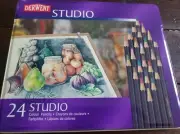 NEW Derwent 24 Studio Coloured Pencil Set Paint Peeling See Picks