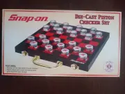 SNAP ON DIE CAST PISTON CHECKERS SET **NEW**