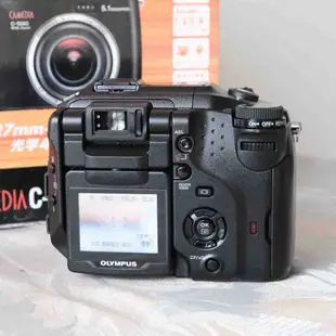 Olympus CAMEDIA C-5060 wide Zoom 早期 CCD 數位相機(可翻轉螢幕 自拍 類單眼)