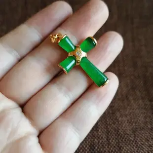 緬甸滿綠翡翠色十字架吊墜925銀鑲嵌祖母綠翡翠色十字架男女款