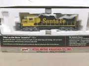 Atlas Ho GP-38 locomotive, Santa Fe 2302