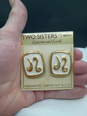 Vintage Two Sisters Lauren & Leah Earrings Clip Enamel Cream Gold Tone Swirl