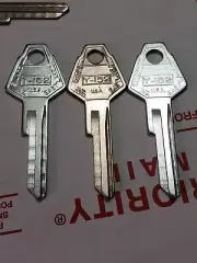 2 SETS OF 3X NOS CHRYSLER Y-152 KEY BLANKS 1970S-80S DODGE PLYMOUTH lot CURTIS