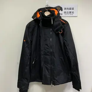 跩狗嚴選 極度乾燥 Superdry Arctic 男款風衣 刷毛保暖 外套 三排拉鍊 內口袋 防風夾克 黑橘 背後有線