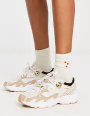adidas Originals 'ski chic' Astir trainers in white and beige-Brown