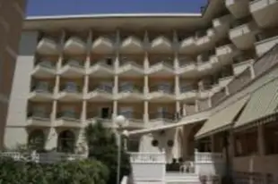 瓜爾達馬爾酒店