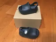 adidas Yeezy Slide Dark Onyx 2024 Infant Size 6K ID5106